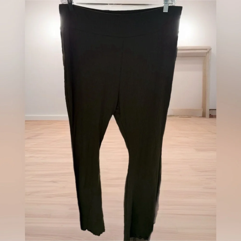 Arizona Jean co dark green soft‎ pants - Picture 2 of 6